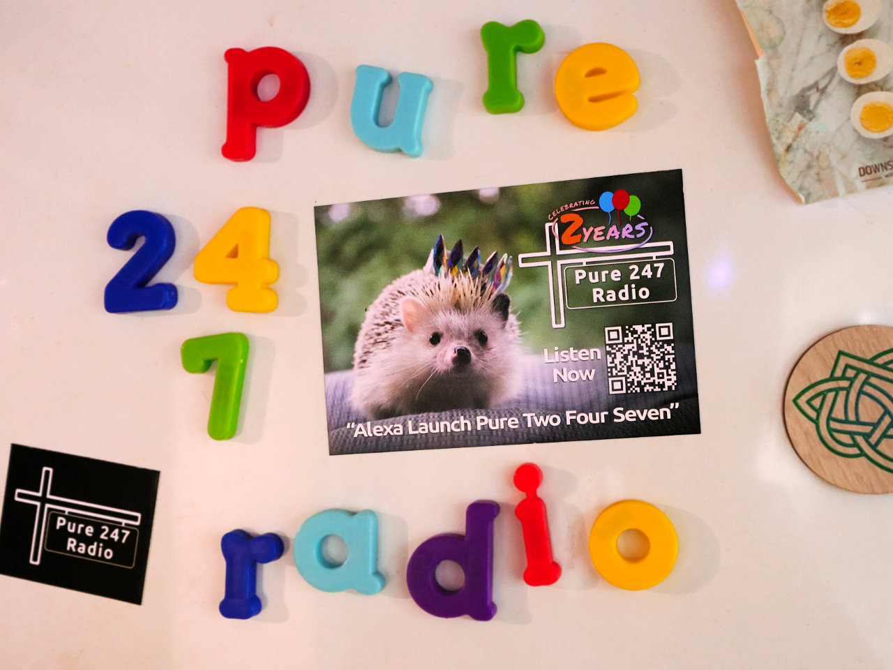 fridge magnet, landscape, zoom
